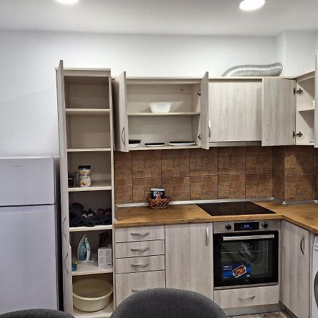 Black Eagle Central Unirii Square, 2 King Size Bedrooms, Free Private Parking Орадеа Екстериор снимка