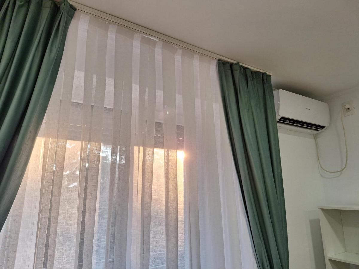 Black Eagle Central Unirii Square, 2 King Size Bedrooms, Free Private Parking Орадеа Екстериор снимка
